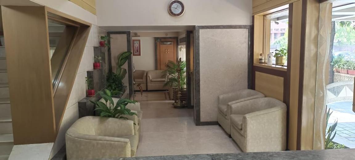Hotel Ashirwad Пуна Экстерьер фото