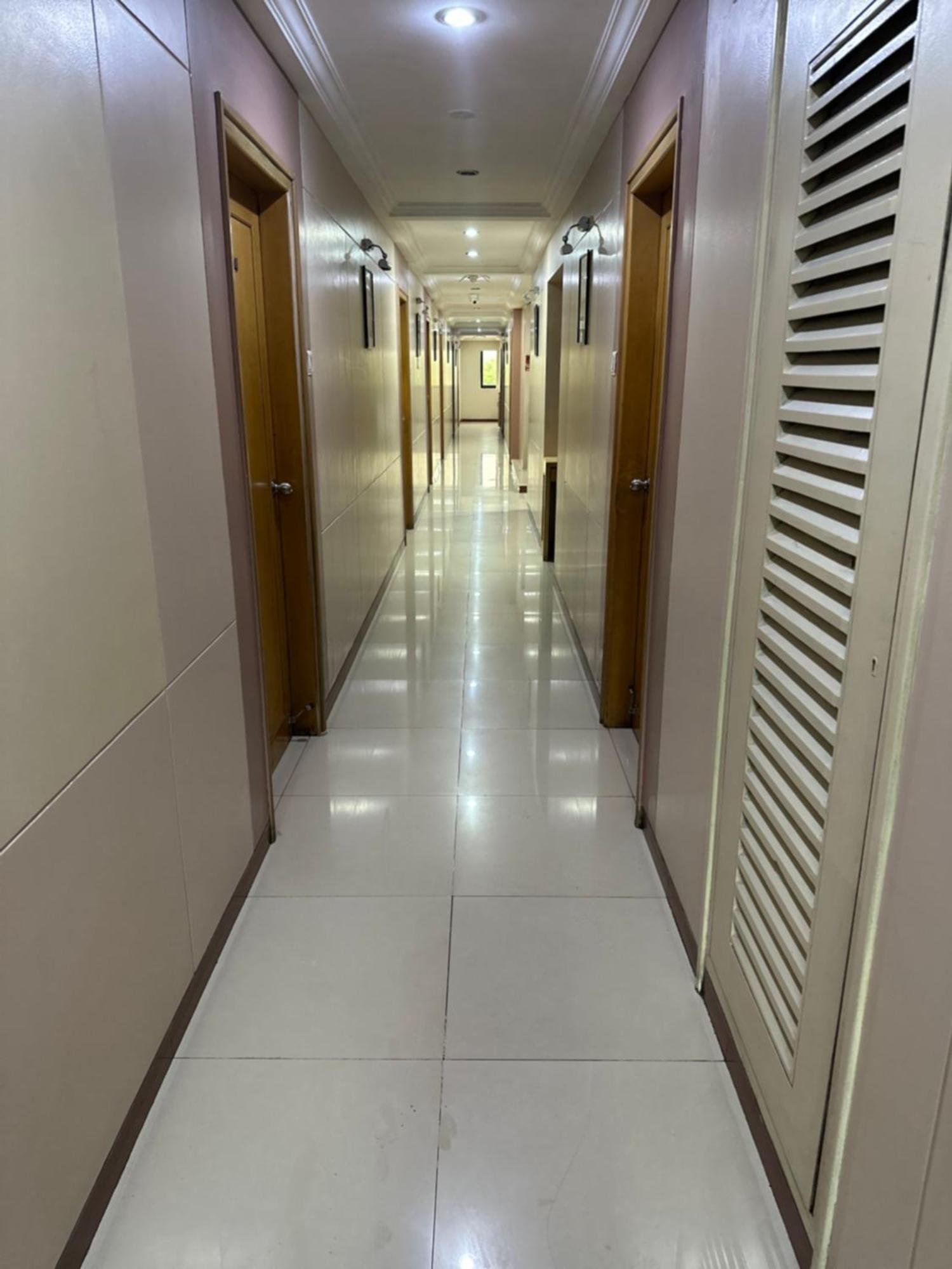 Hotel Ashirwad Пуна Экстерьер фото